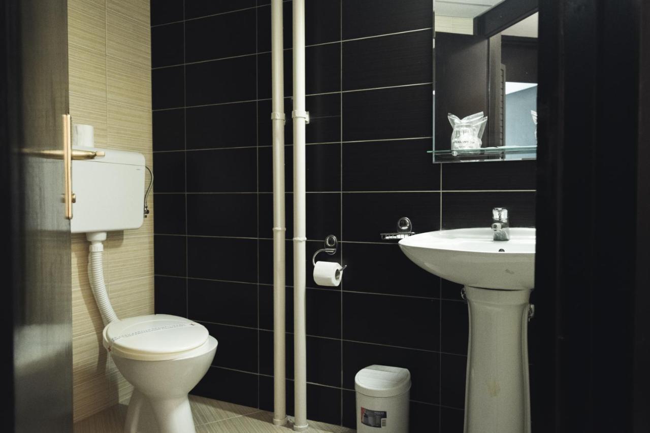 Hotel Lepenski Vir โดนยี มิลาโนวัซ ภายนอก รูปภาพ
