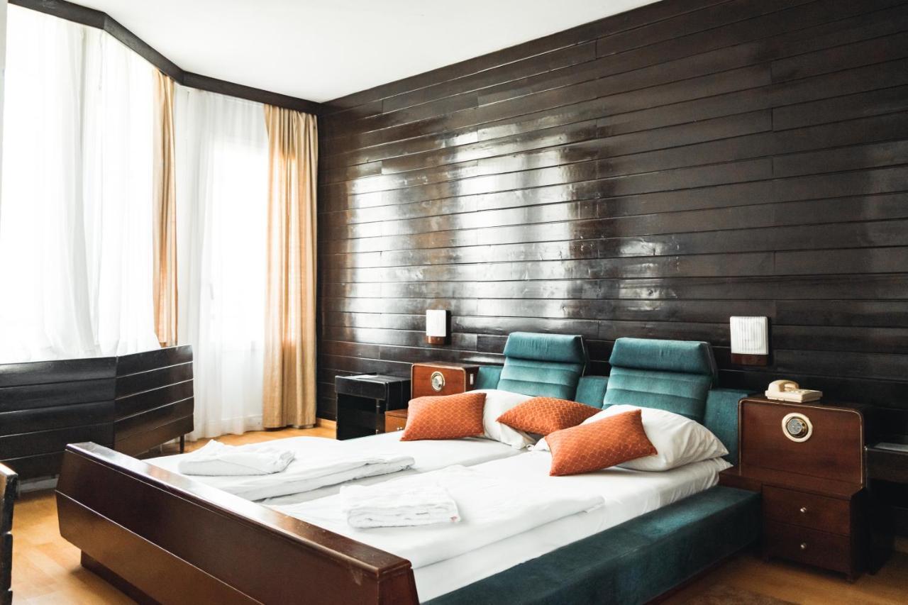 Hotel Lepenski Vir โดนยี มิลาโนวัซ ภายนอก รูปภาพ