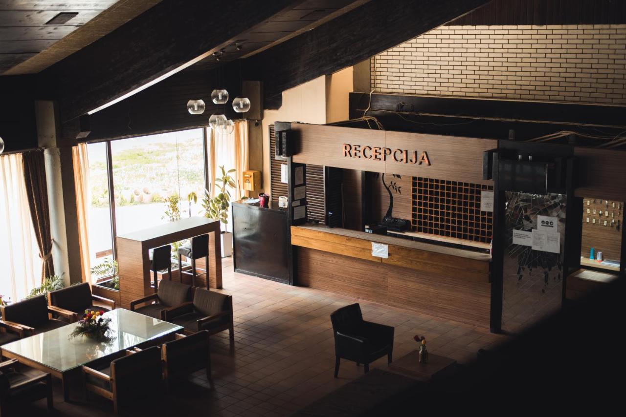 Hotel Lepenski Vir โดนยี มิลาโนวัซ ภายนอก รูปภาพ